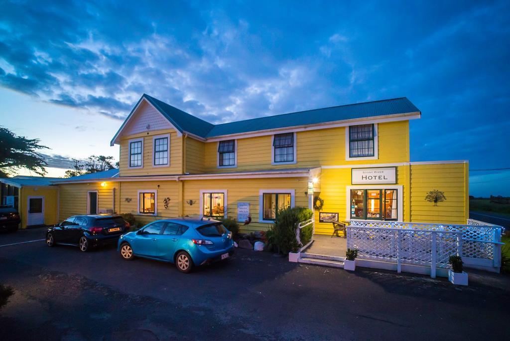 Stony River Hotel Okato Exterior photo