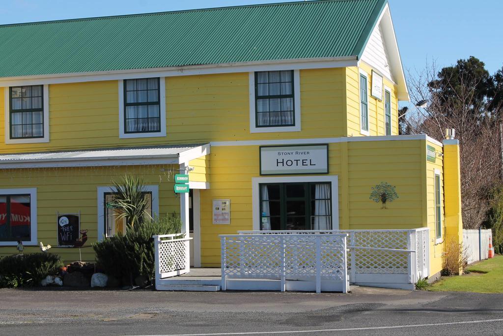 Stony River Hotel Okato Exterior photo